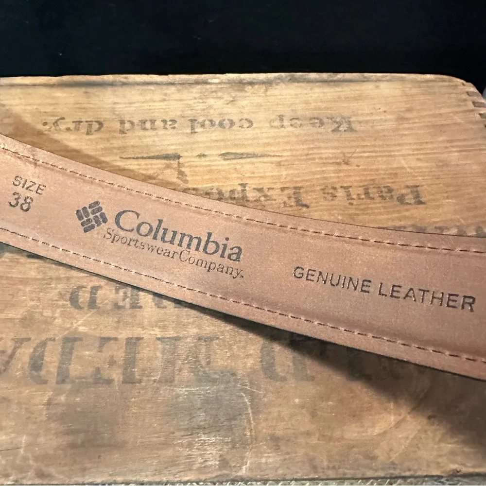 Columbia genuine brown